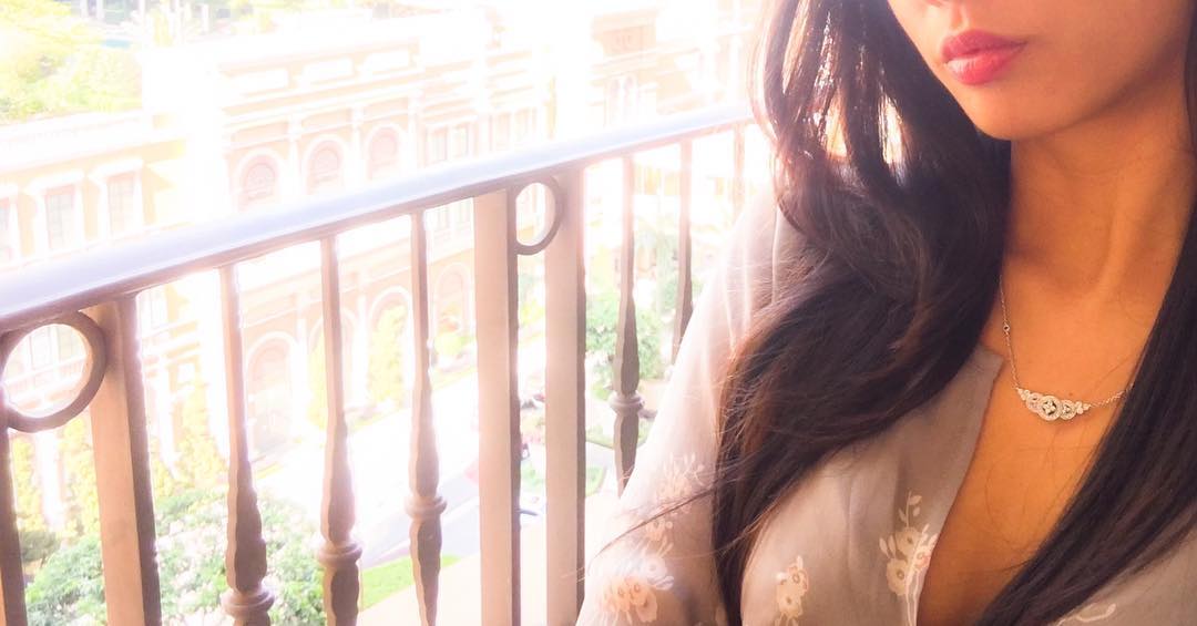 Vanessa Rallonza: Enchanting Long-Haired Portrait
