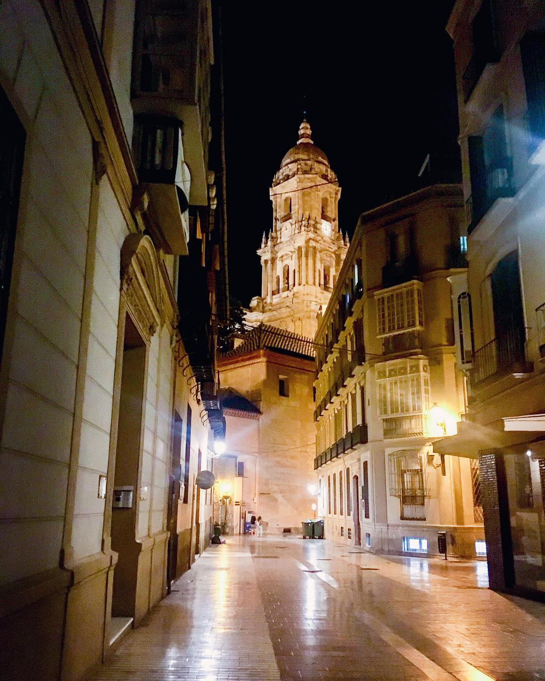 Vanessa Rallonza's Twilight Stroll: Majestic Malaga Clock Tower, Spain #EsplanadeNightlife