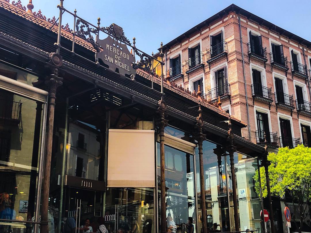 Vanessa Rallonza: Vibrant San Francisco Tapas Haven Facade