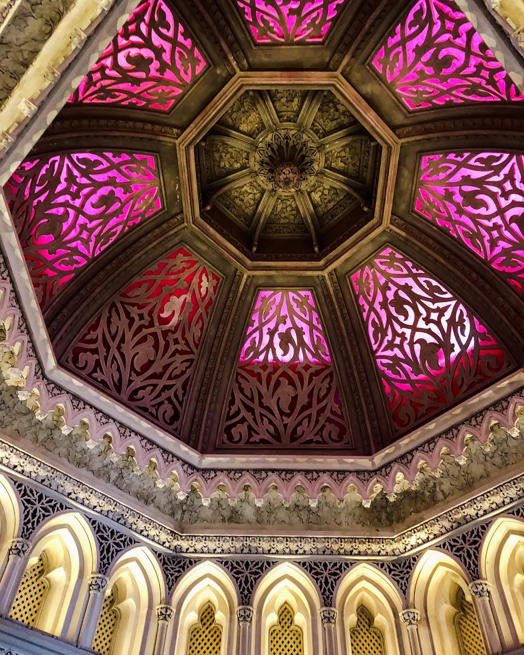 Vanessa Rallonza: Grand Mosque's Magnificent Dome