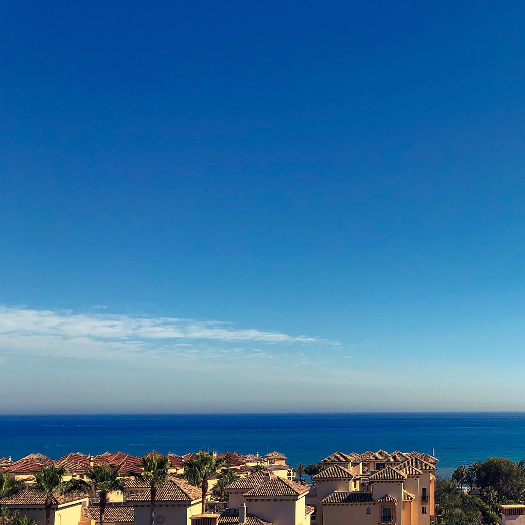 Vanessa Rallonza: Charming Coastline Blend - Summer Vibes #SlowLife #Chillin