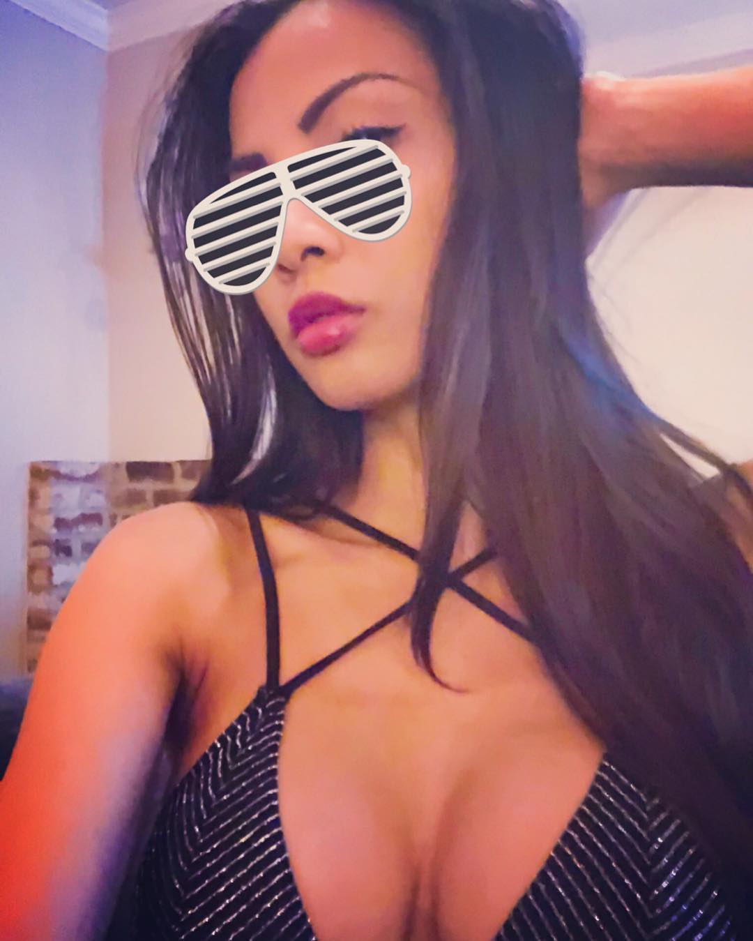 Vanessa Rallonza: Boredom Chic Striking Sunglassed Pose