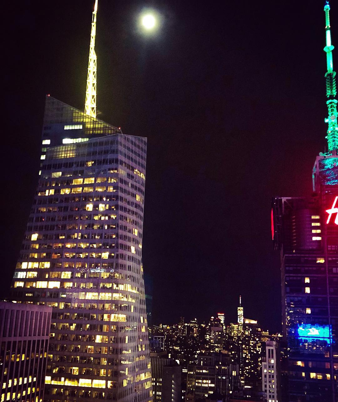 Vanessa Rallonza Nighttime Urban Elegance