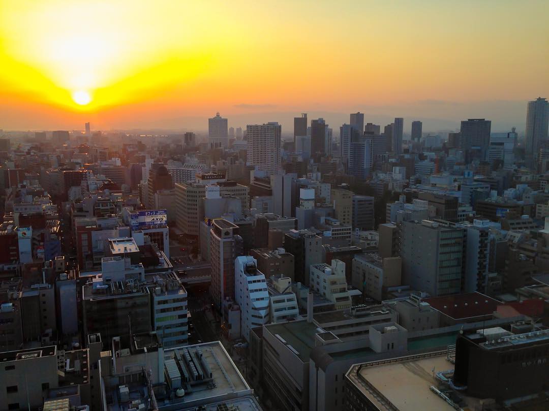 Vanessa Rallonza's Enchanting Sunset Moment in Osaka