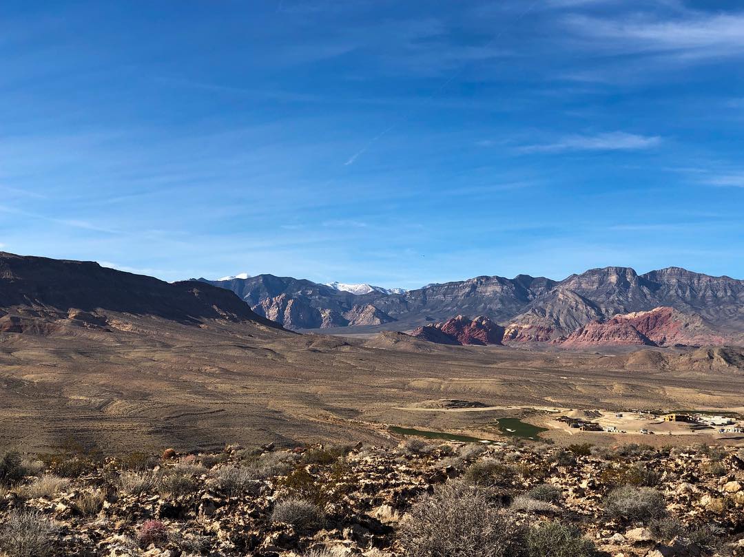 Vanessa Rallonza: Golden Horizon Mountain Range
