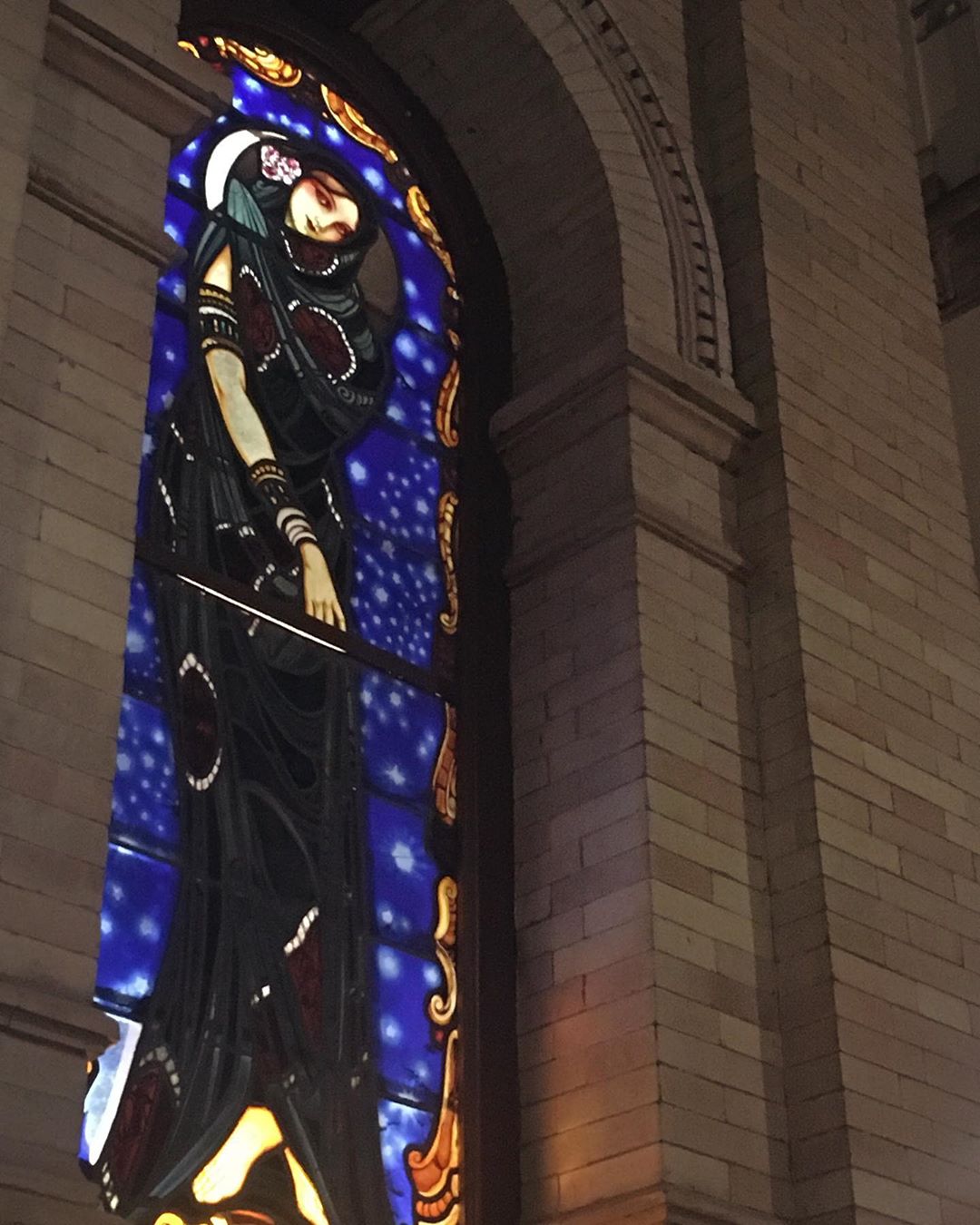 Vanessa Rallonza: Stained Glass-Like in Hotel, 2017