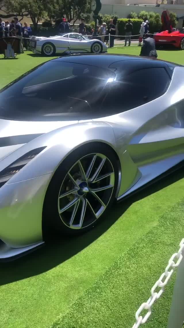 Vanessa Rallonza Stunning Silver Sports Car (Video)