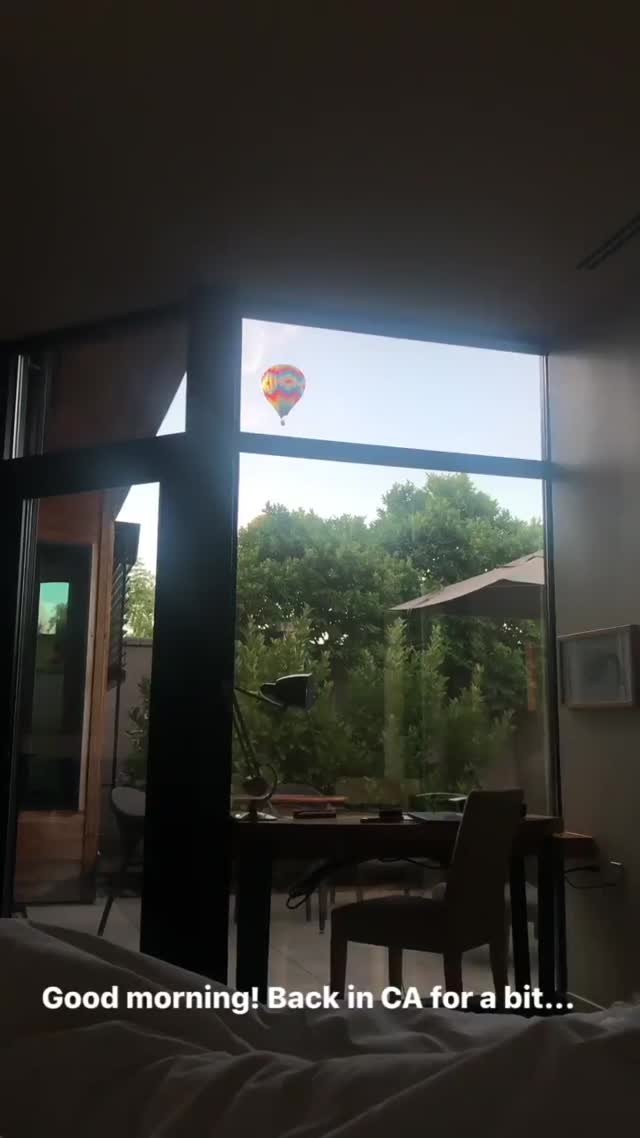 Vanessa Rallonza Dreamy Balloon Encounter (Video)