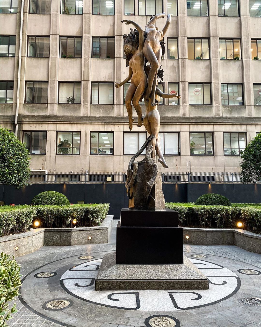 Vanessa Rallonza's Majestic Statue in Motion