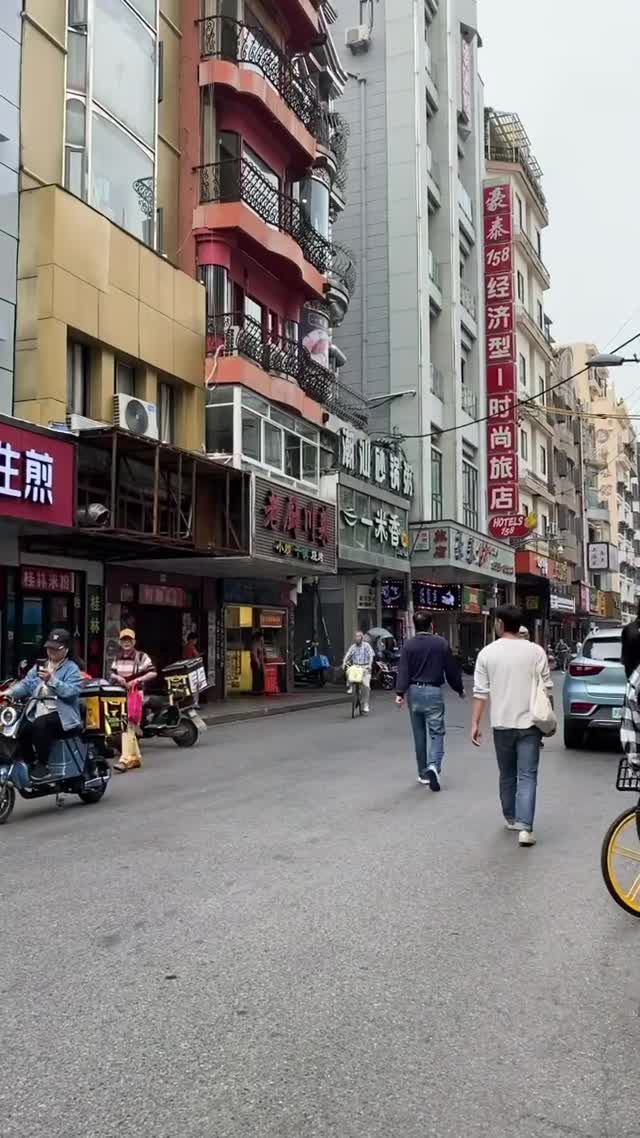 Vanessa Rallonza Explores Vibrant Urban China (Video)