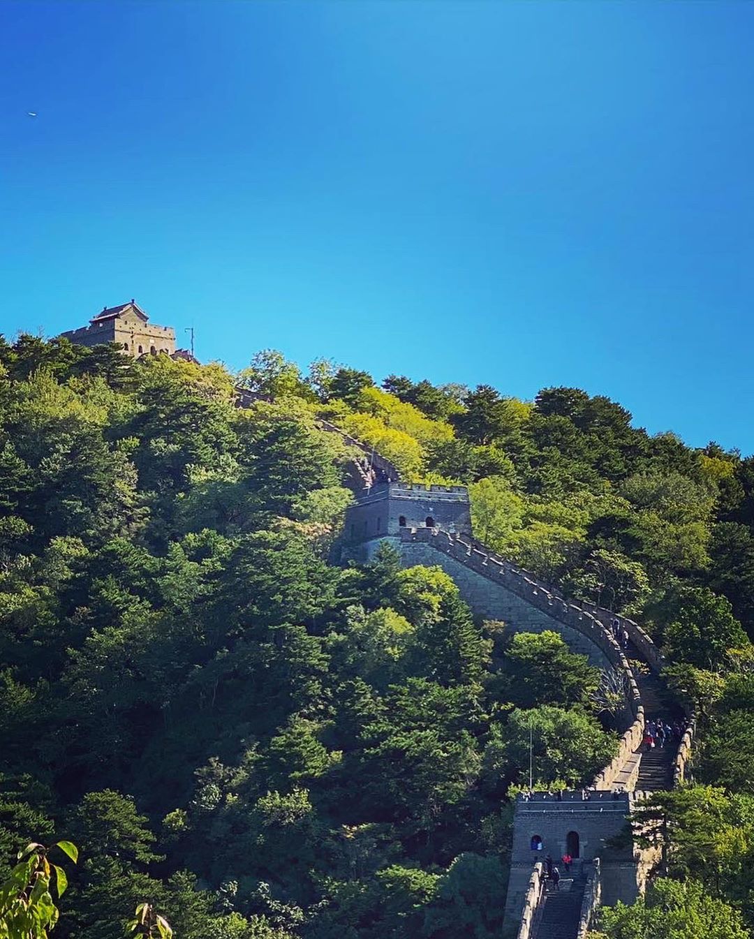 Vanessa Rallonza: Majestic Great Wall Glow under Golden Hour Sky