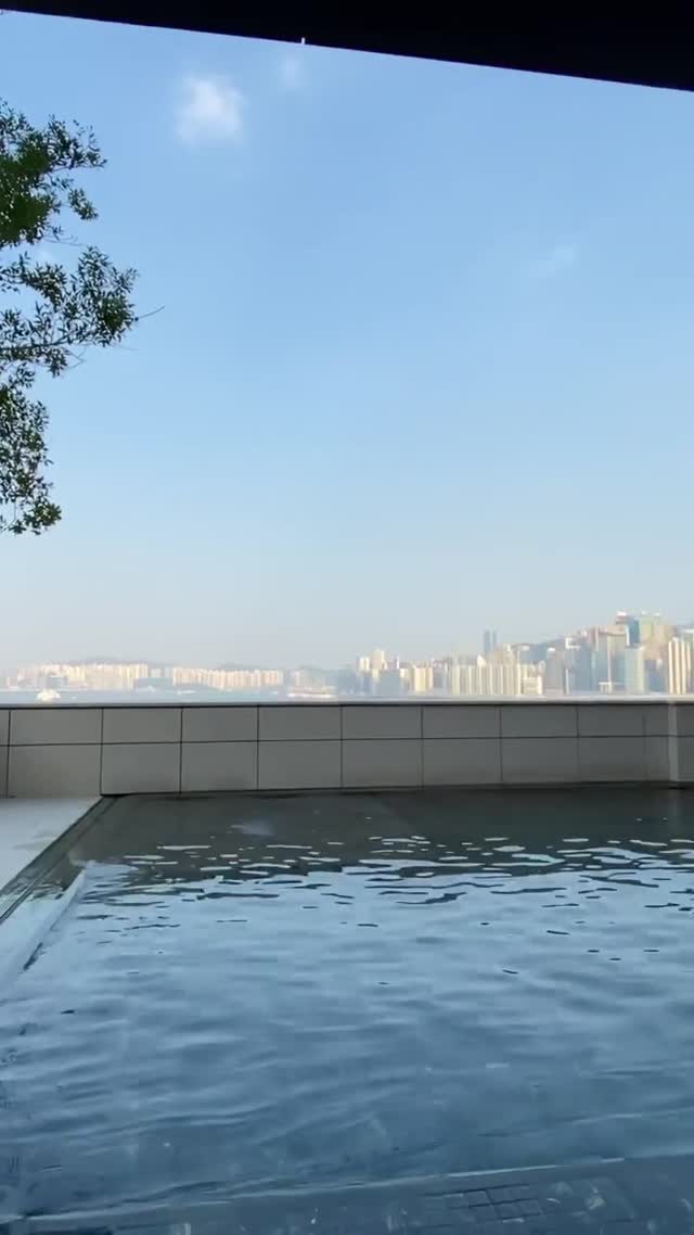 Vanessa Rallonza Relaxing Poolside Cityscape Escape (Video)