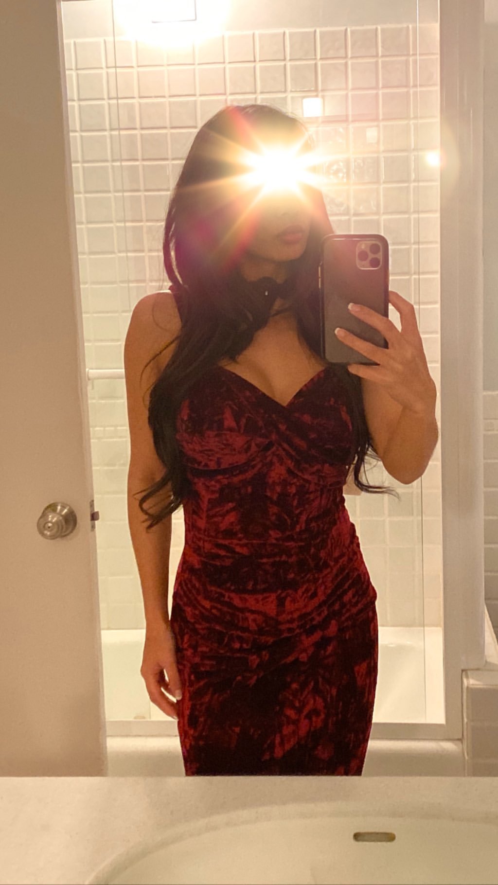 Vanessa Rallonza: Elegant Bathroom Selfie Charm
