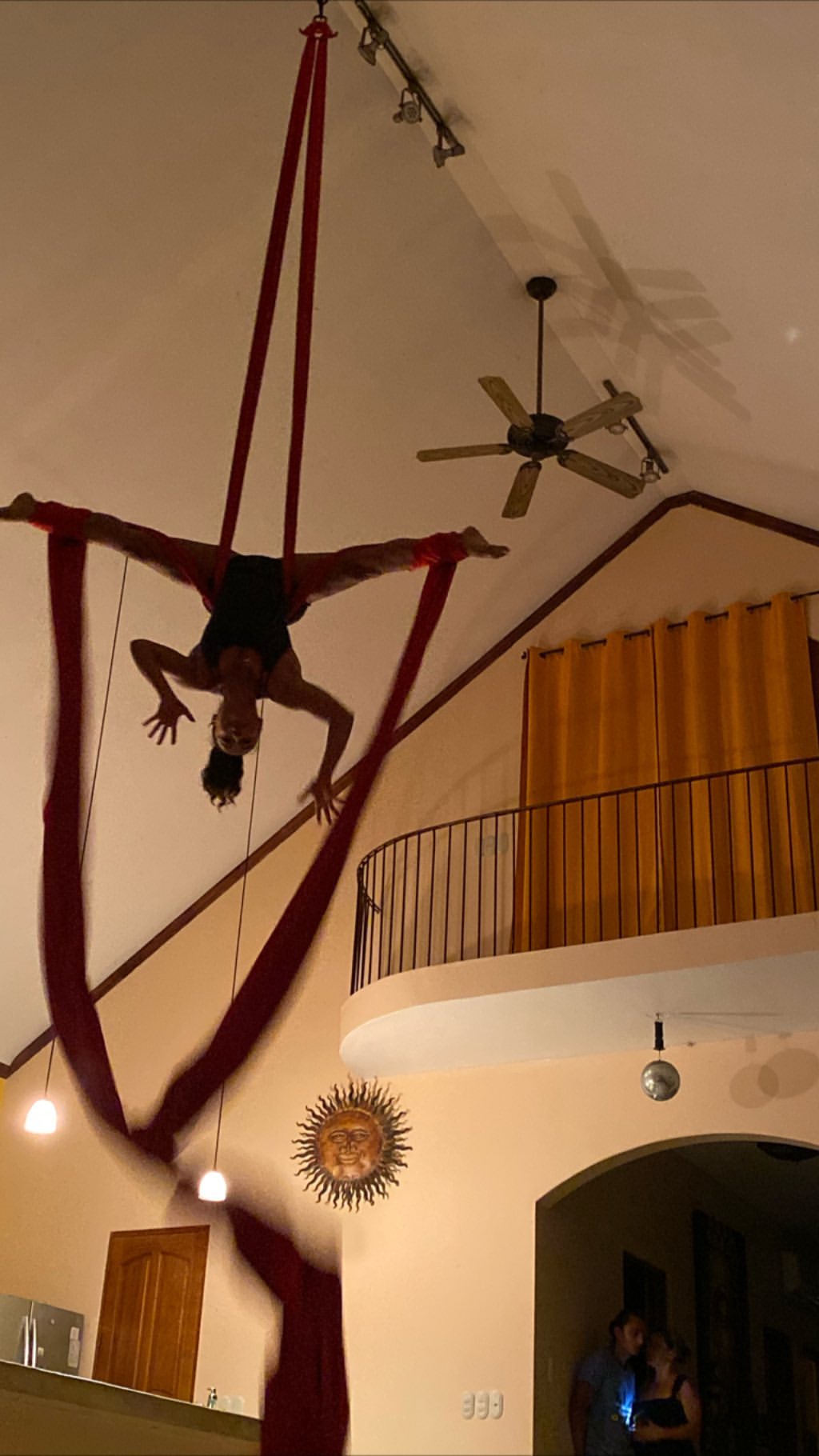 Vanessa Rallonza: Defying Gravity Acrobatic Masterpiece