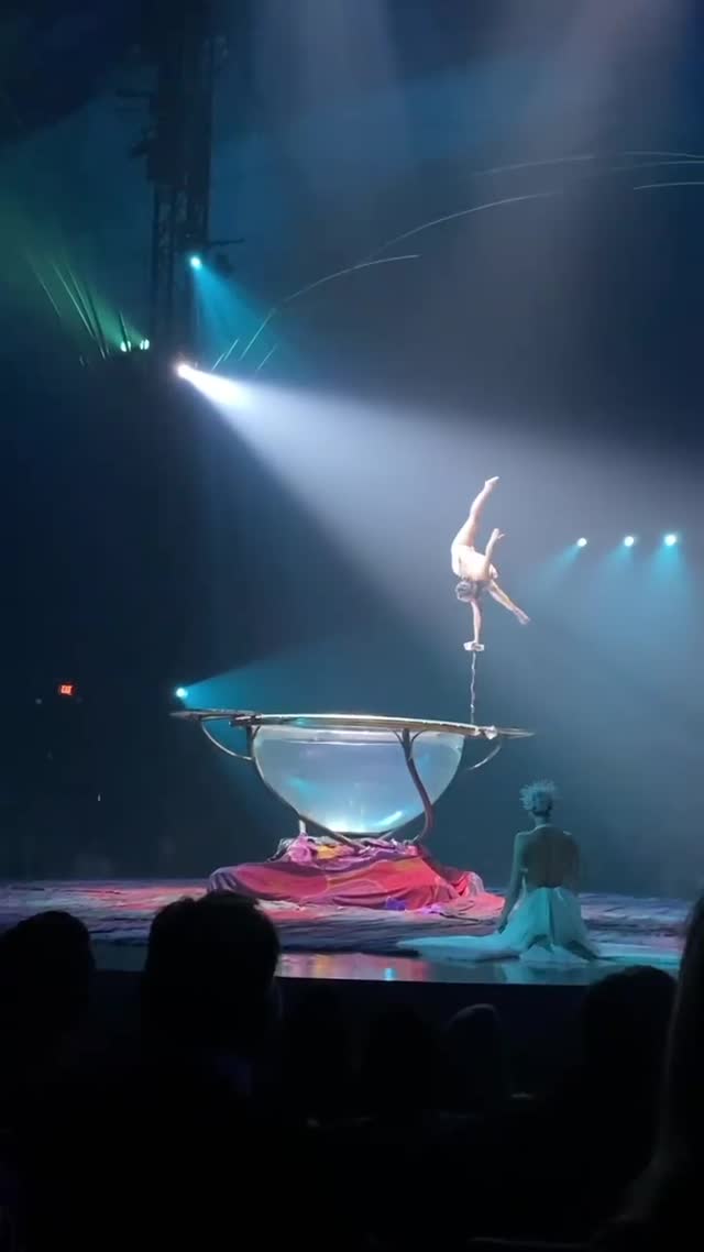 Vanessa Rallonza Enchanting Stage Performance (Video)