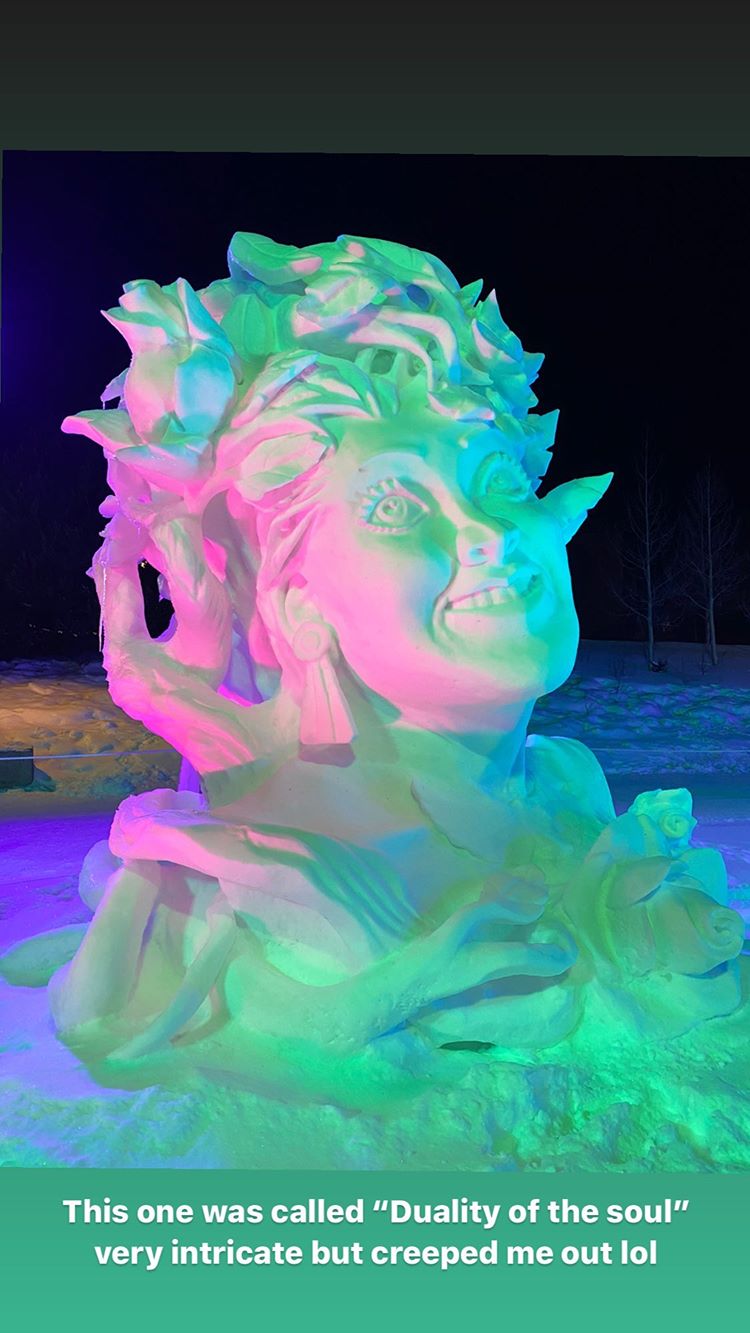 Vanessa Rallonza's Pink Rose-Adorned Sculpture
