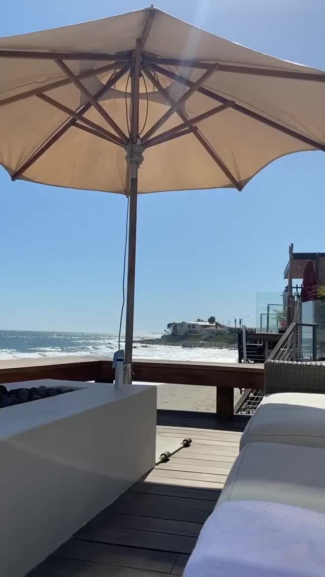 Vanessa Rallonza Beach Paradise Escape (Video)