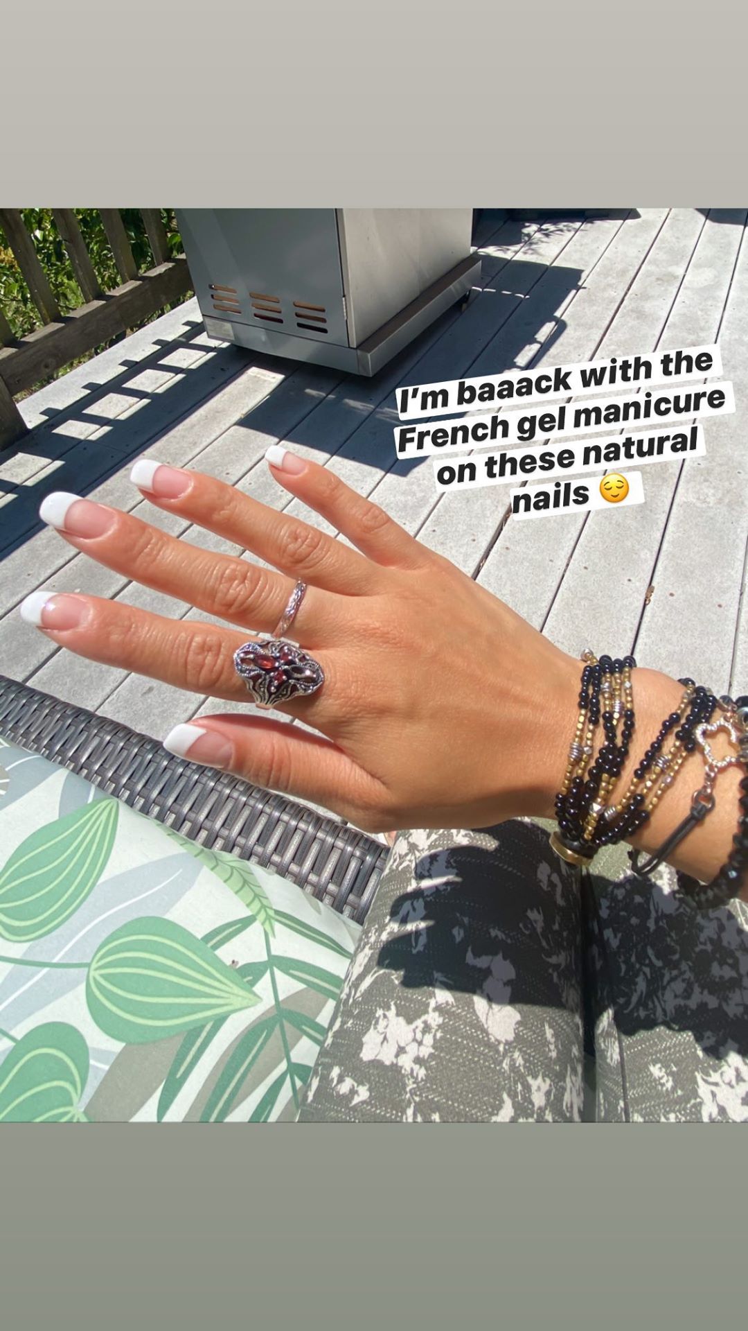 Vanessa Rallonza: Elegant Close-Up of Sparkling Ring-Adorned Hand