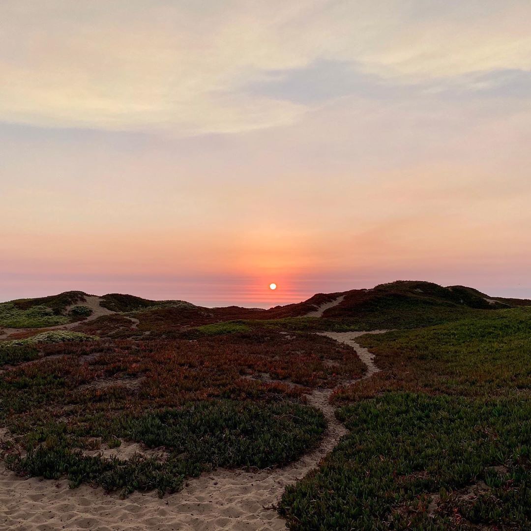 Vanessa Rallonza Serene Sunset Over Ocean