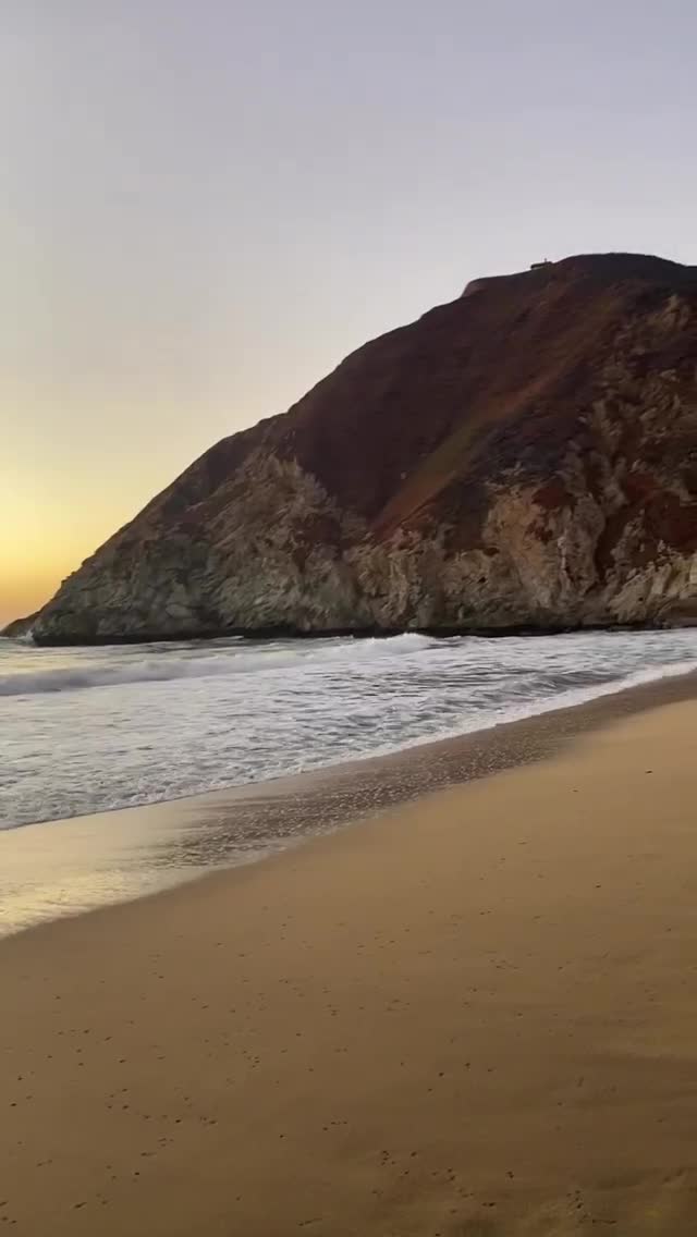Vanessa Rallonza Serene Sunset Beach (Video)