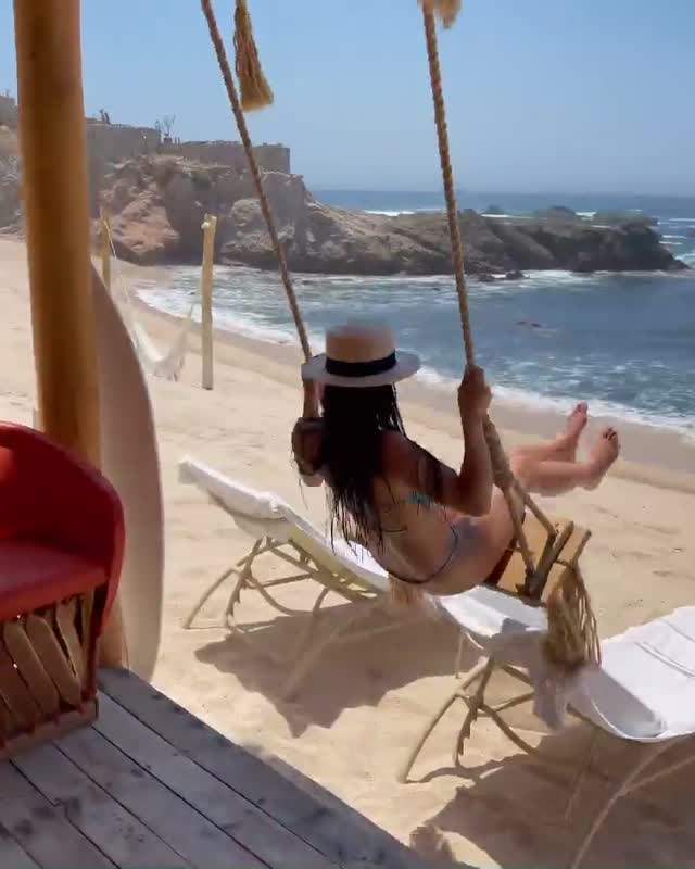 Vanessa Rallonza Enchanting Beach Swing (Video)