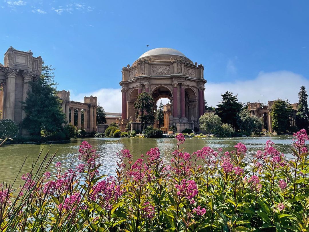 Vanessa Rallonza: Timeless Elegance at San Francisco's Palace of Fine Arts